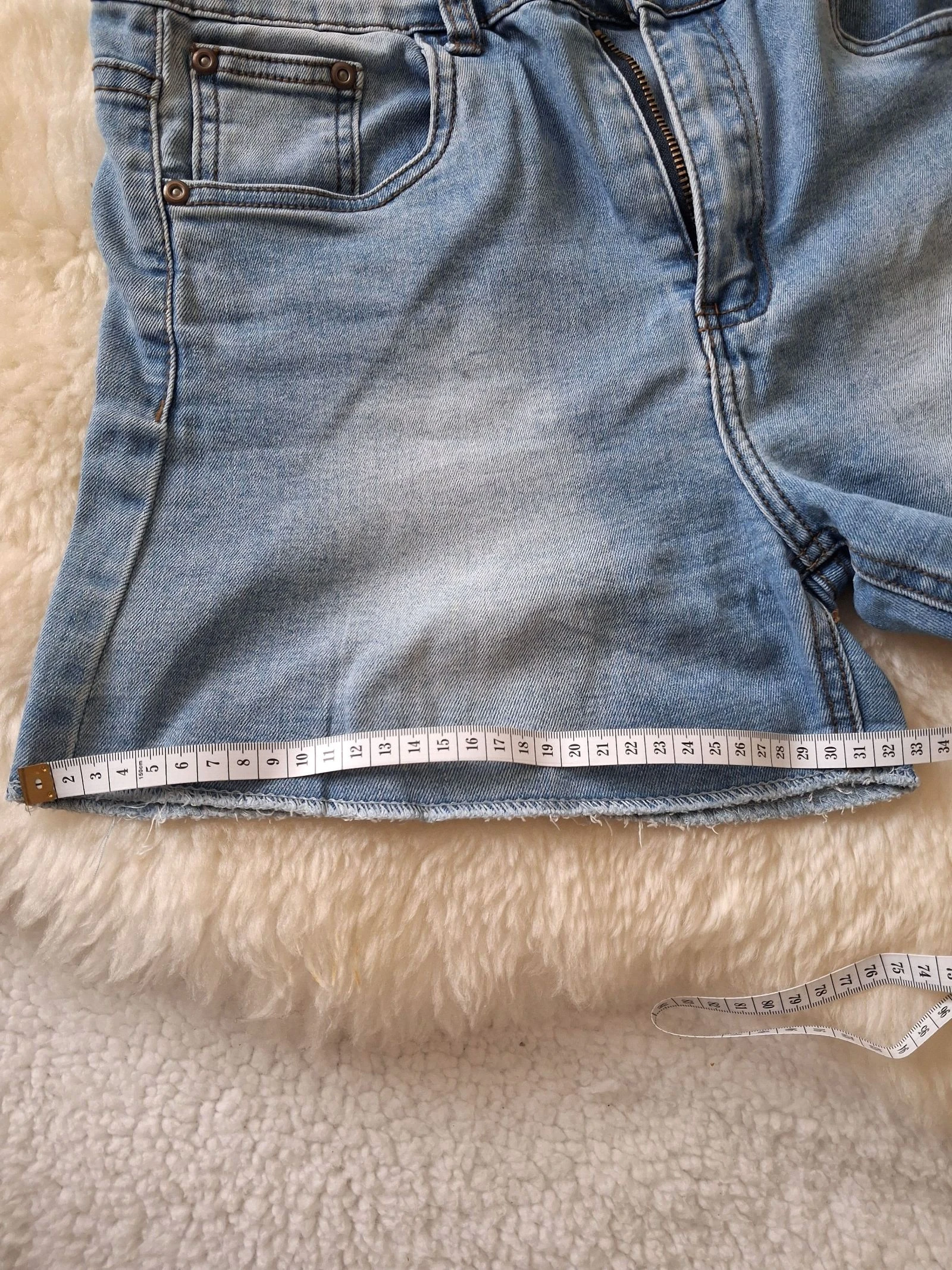 Mooie jeansshort maat 40 – photo 5
